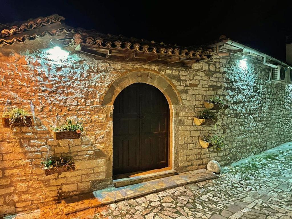 Dhimitri Apartment Berat Dış mekan fotoğraf